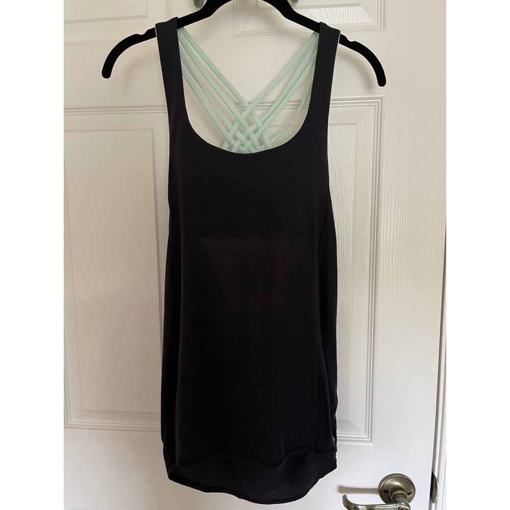 Lululemon tank top with built in bra